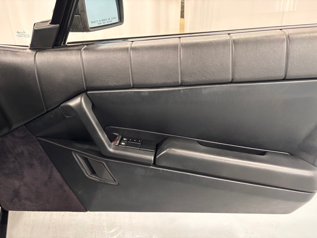 1992 Cadillac Allante Image 19