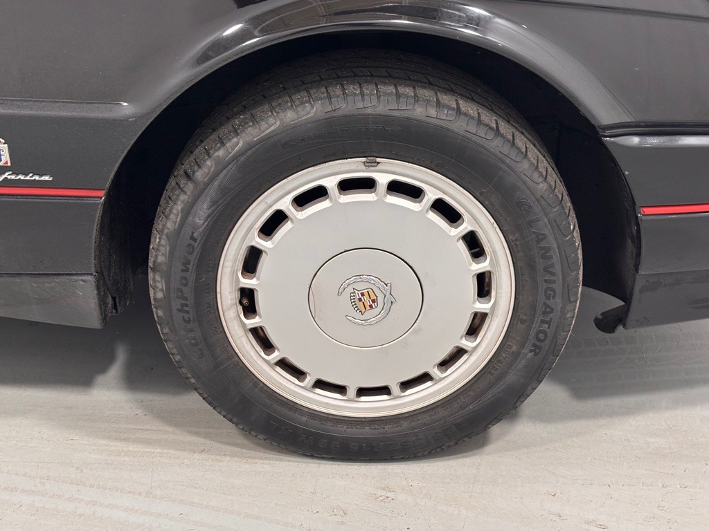 1992 Cadillac Allante Image 25