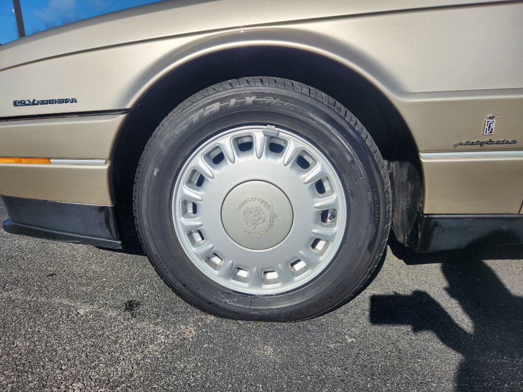 1993 Cadillac Allante Image 30