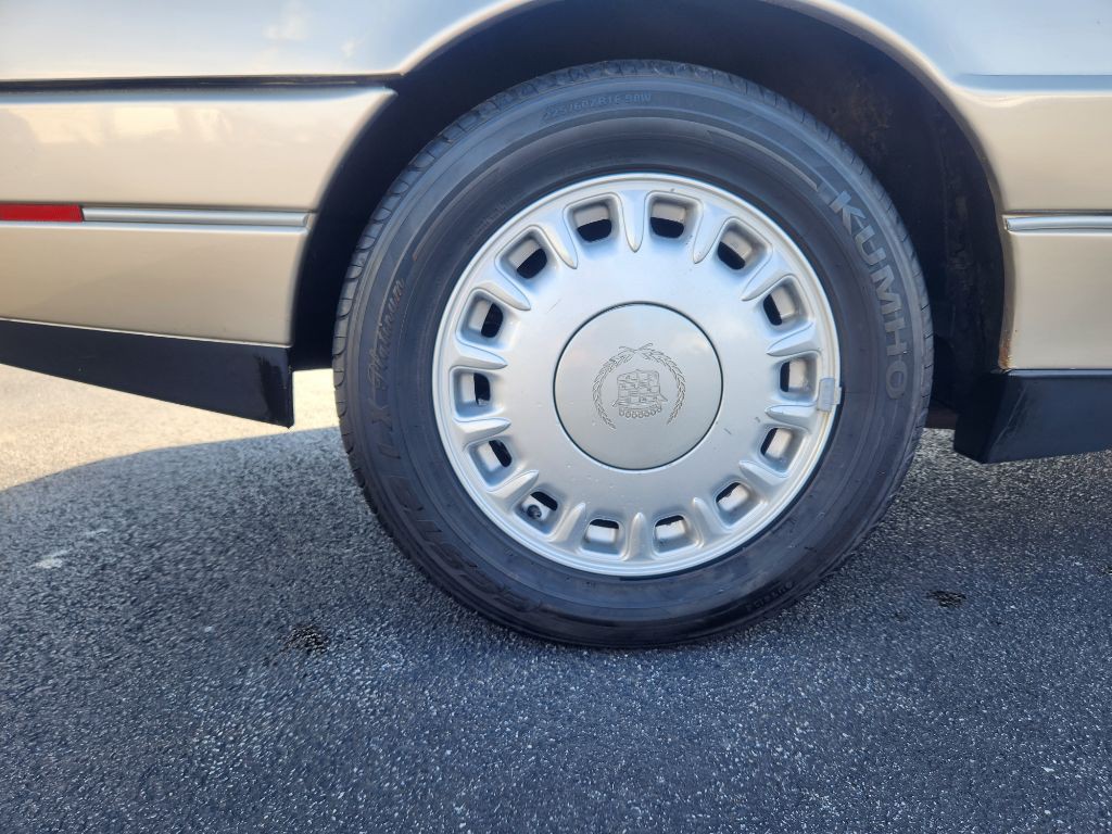 1993 Cadillac Allante Image 31