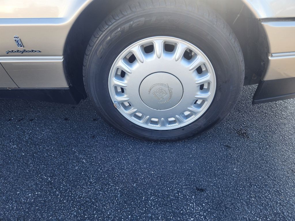 1993 Cadillac Allante Image 32