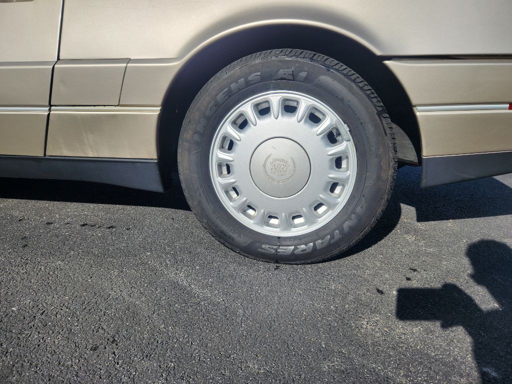 1993 Cadillac Allante Image 33
