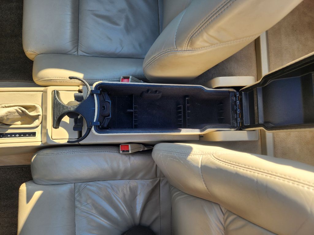 1993 Cadillac Allante Image 34