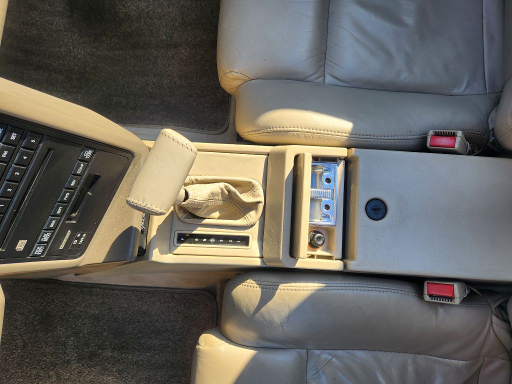 1993 Cadillac Allante Image 38