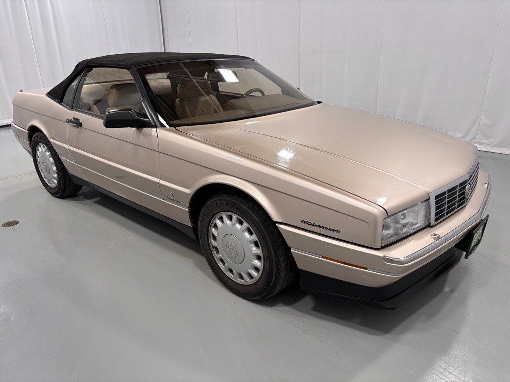 1993 Cadillac Allante Image 3