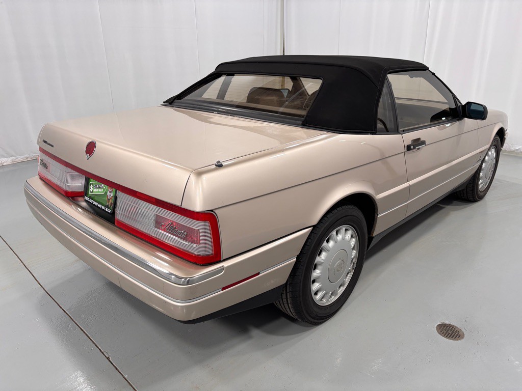 1993 Cadillac Allante Image 5