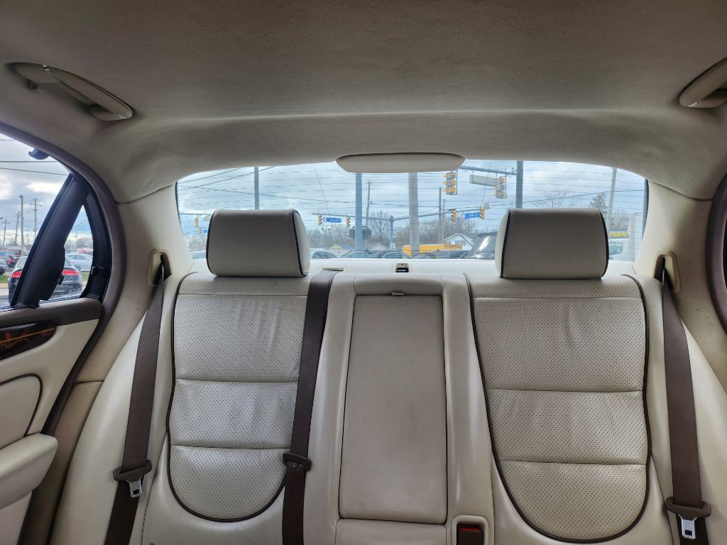 2008 Jaguar Vandenplas Image 50