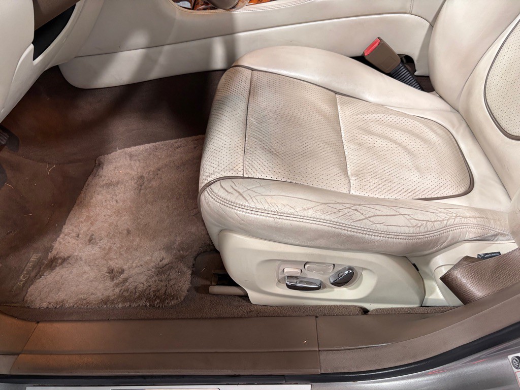 2008 Jaguar Vandenplas Image 11