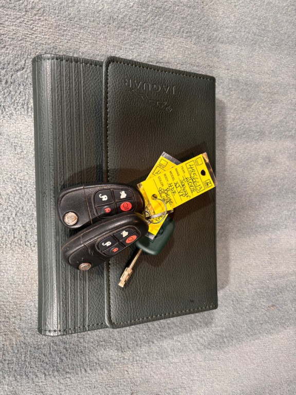 2008 Jaguar Vandenplas Image 34