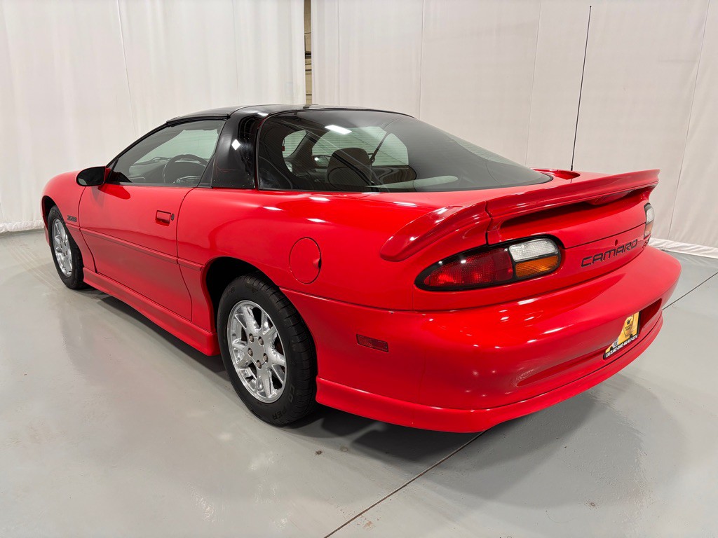 2001 Chevrolet Camaro Image 7