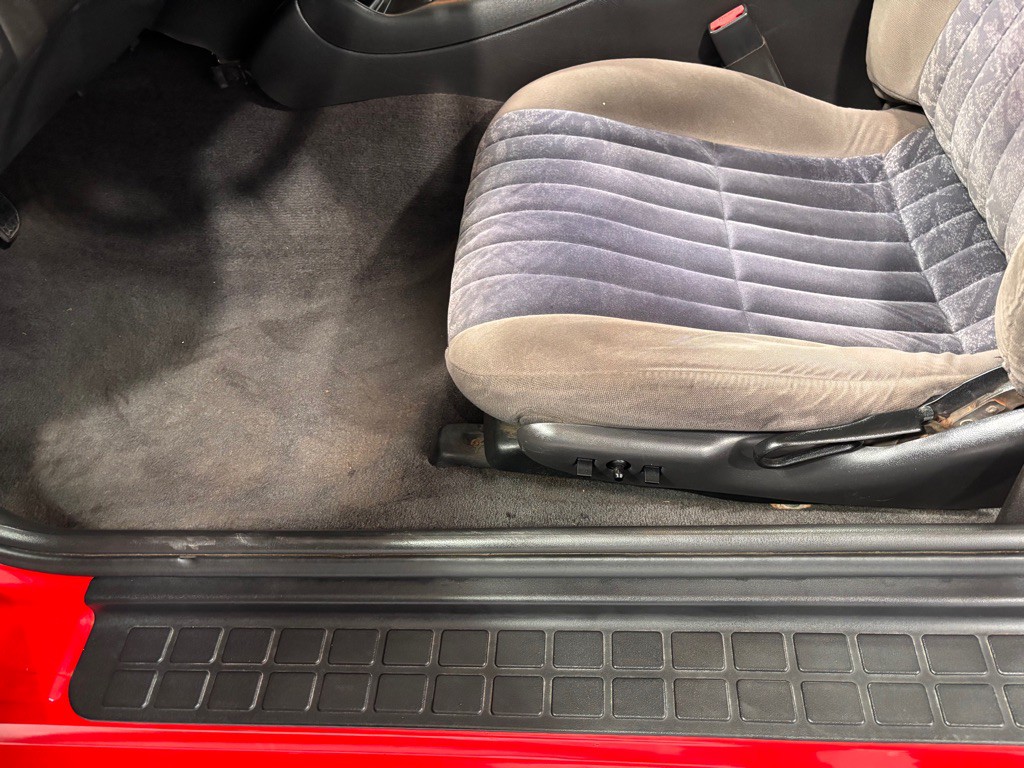 2001 Chevrolet Camaro Image 11