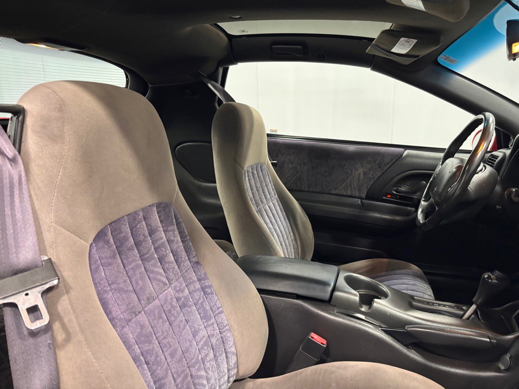 2001 Chevrolet Camaro Image 19