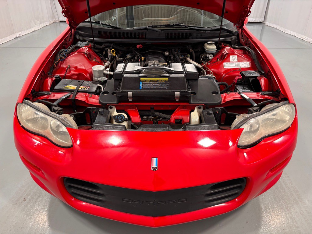 2001 Chevrolet Camaro Image 27