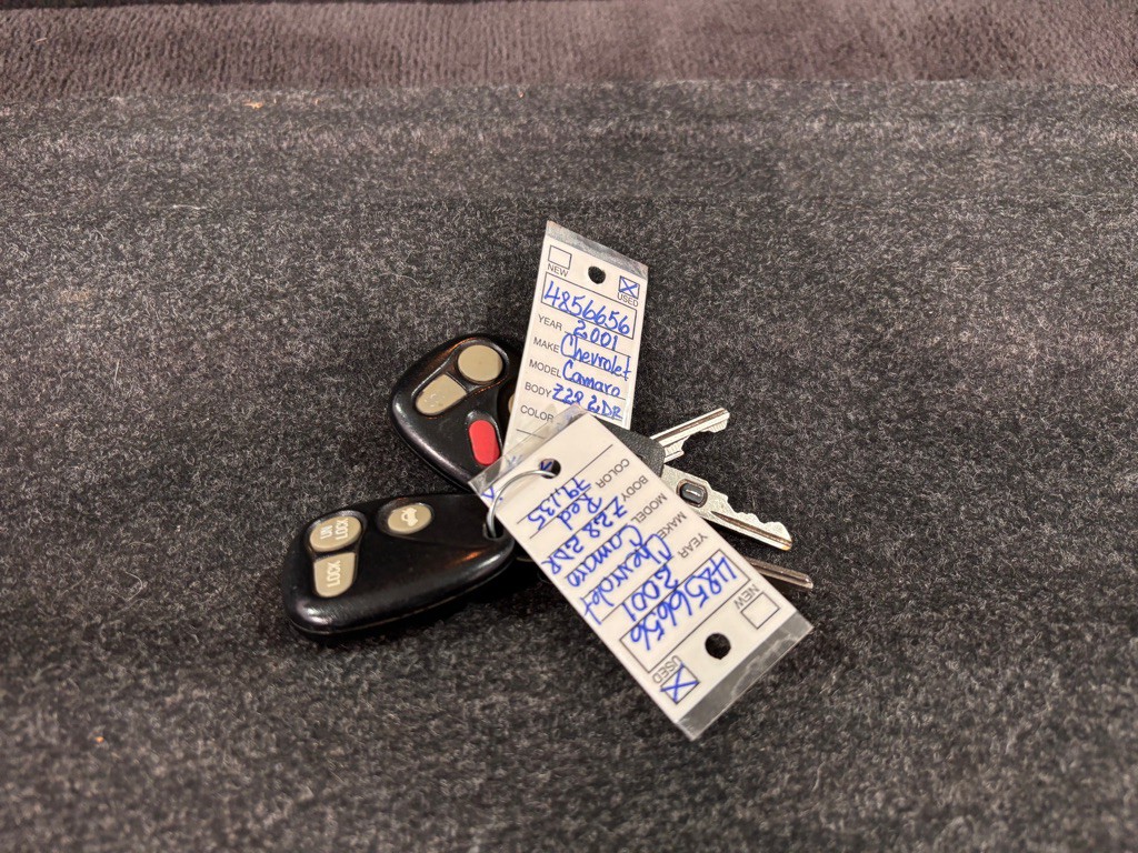 2001 Chevrolet Camaro Image 32