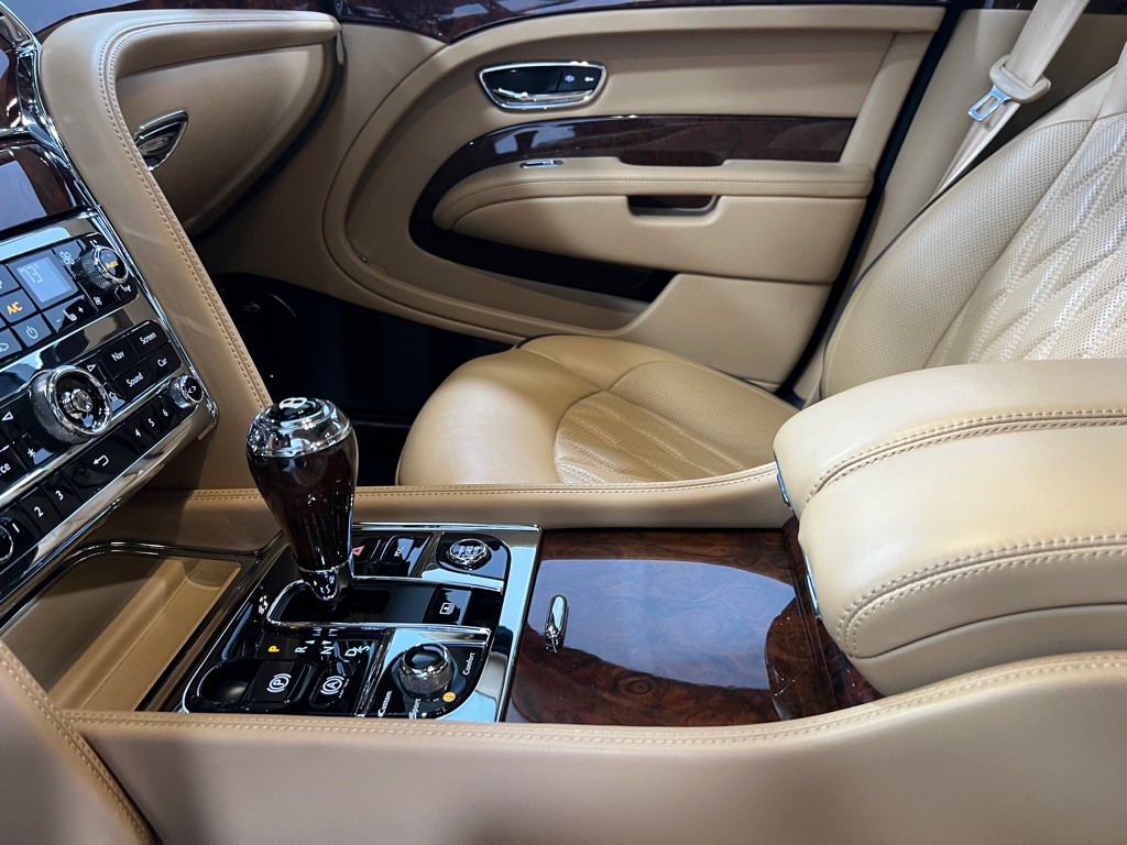 2017 Bentley Mulsanne Image 14