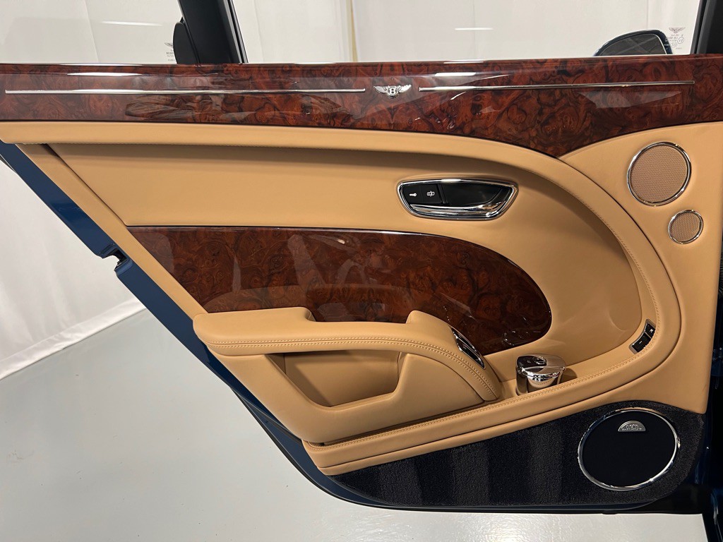 2017 Bentley Mulsanne Image 22