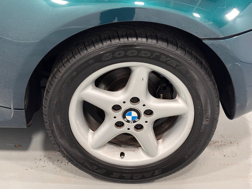 1998 BMW 3 Series Image 23