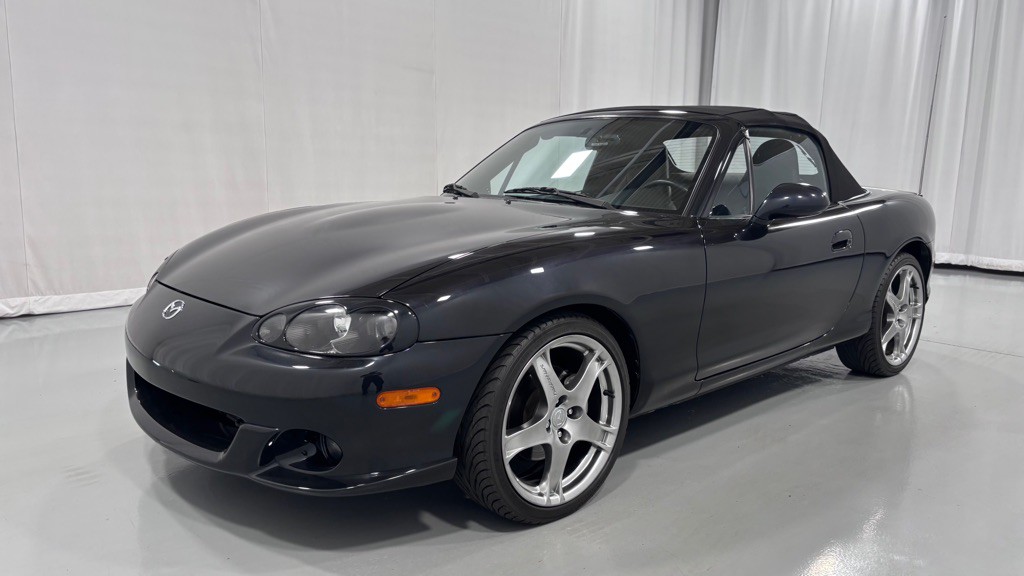 2005 Mazda MX-5 Miata Image 8