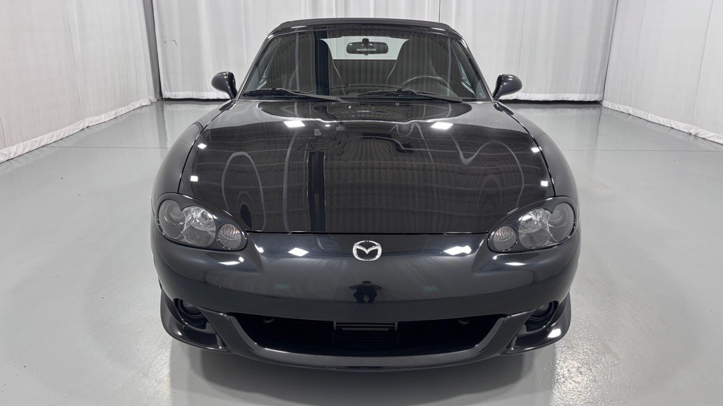 2005 Mazda MX-5 Miata Image 11