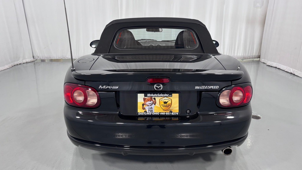 2005 Mazda MX-5 Miata Image 15