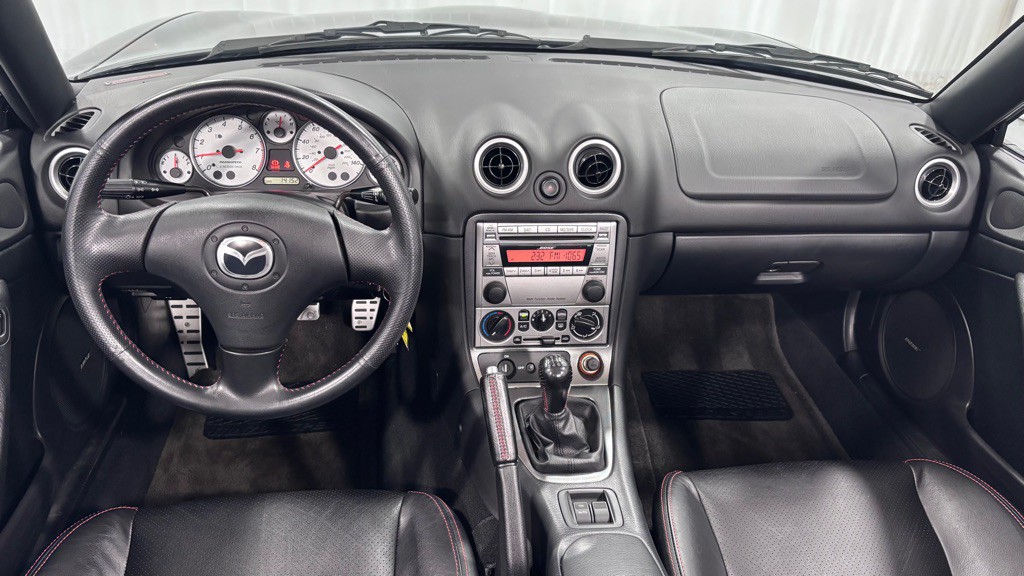 2005 Mazda MX-5 Miata Image 19
