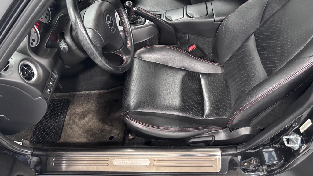 2005 Mazda MX-5 Miata Image 20