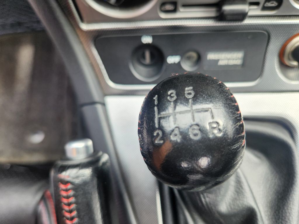 2005 Mazda MX-5 Miata Image 32