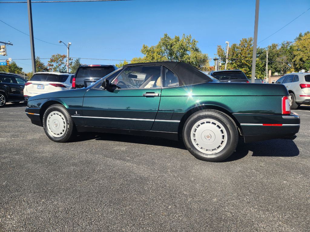 1992 Cadillac Allante Image 2