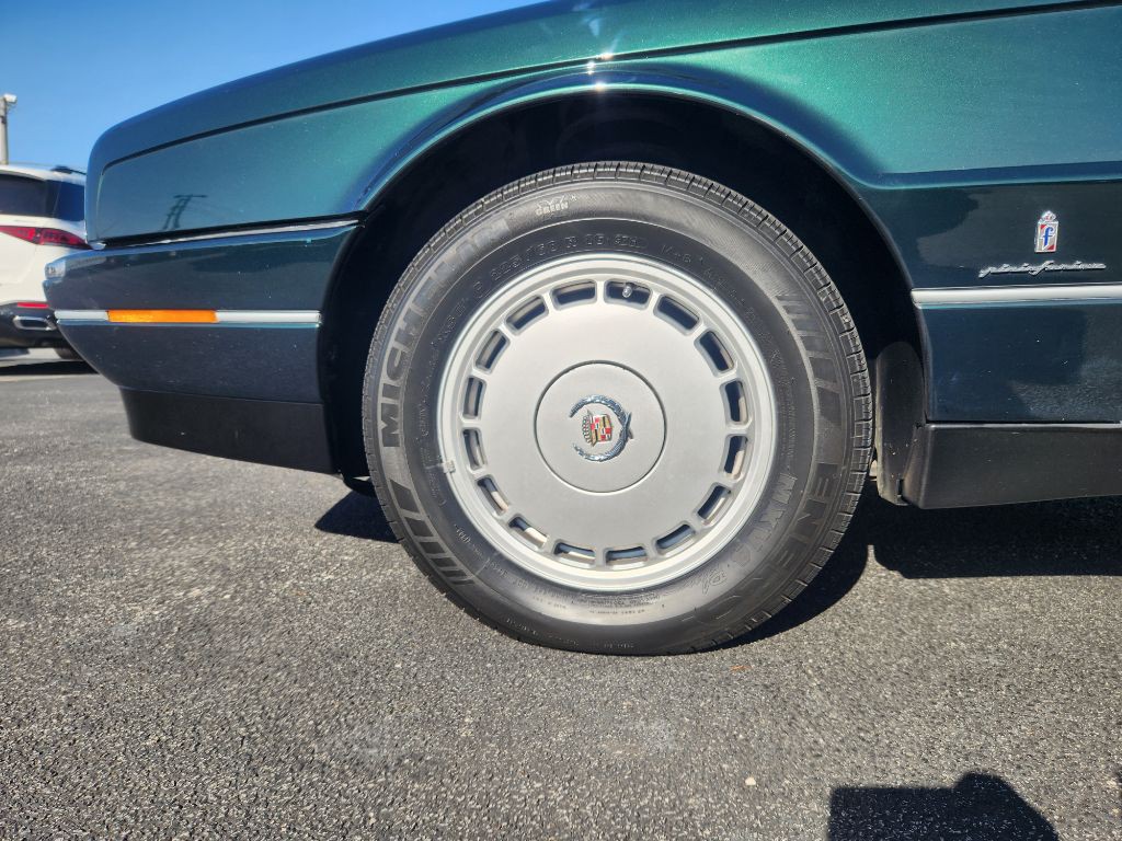 1992 Cadillac Allante Image 13