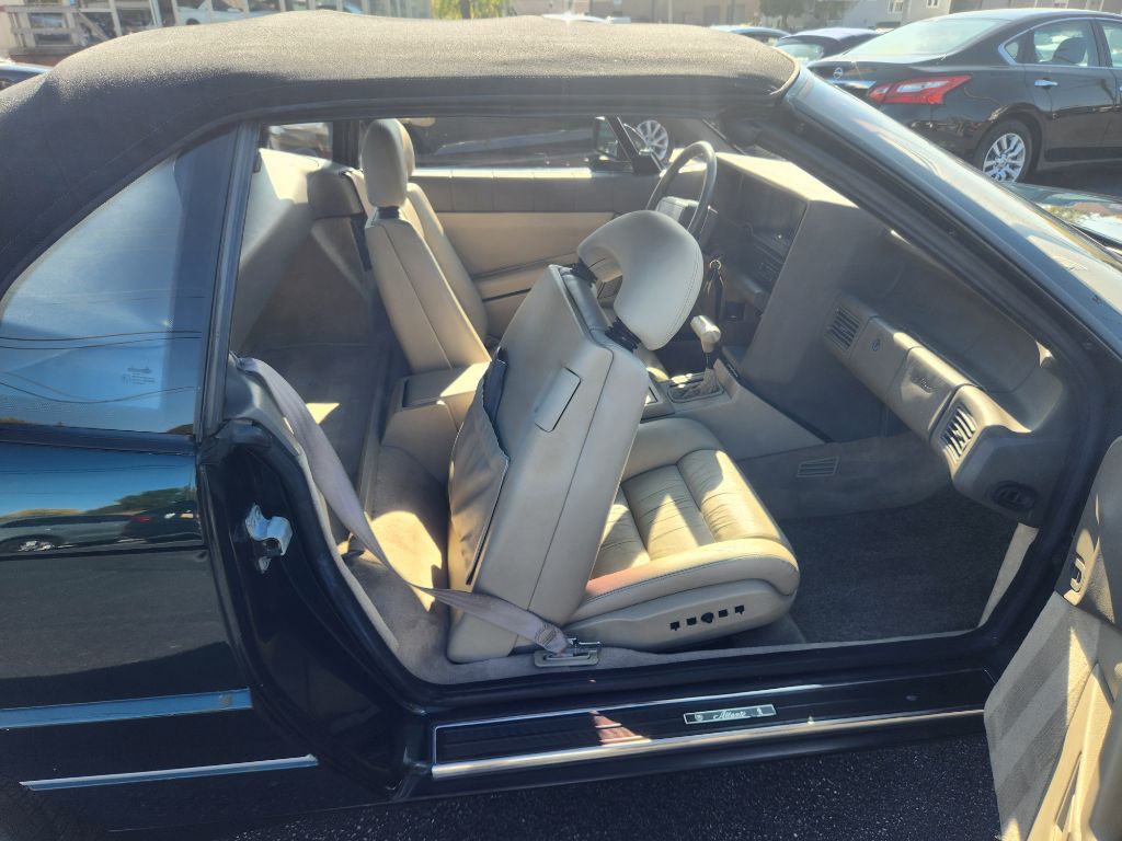 1992 Cadillac Allante Image 24