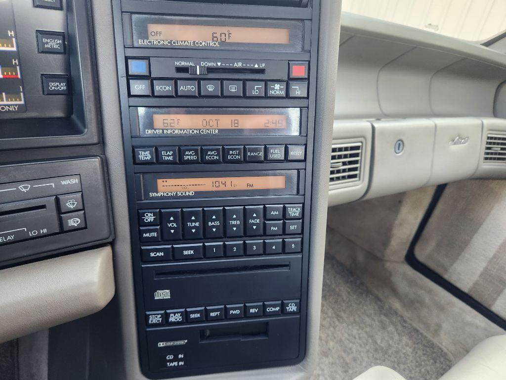 1992 Cadillac Allante Image 33
