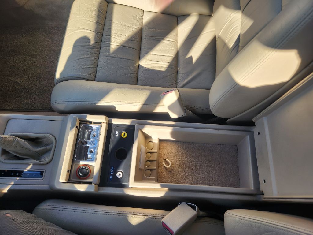 1992 Cadillac Allante Image 34