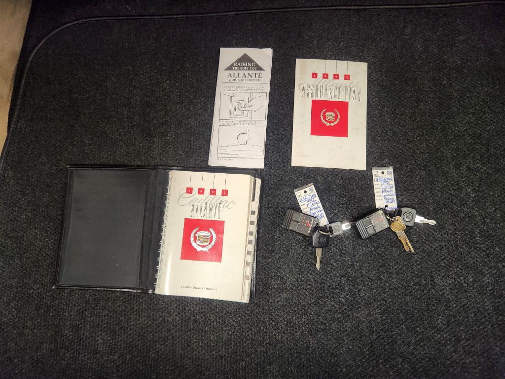 1992 Cadillac Allante Image 41
