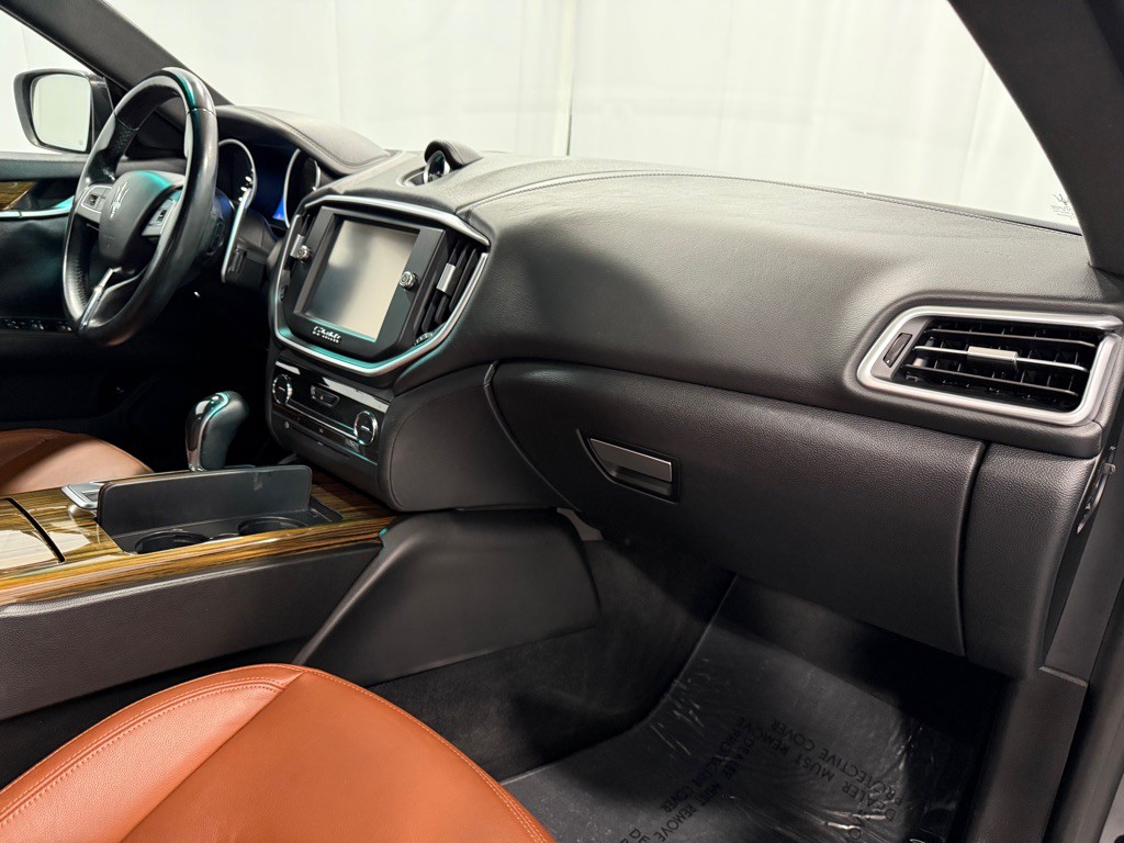 2014 Maserati Ghibli Image 17