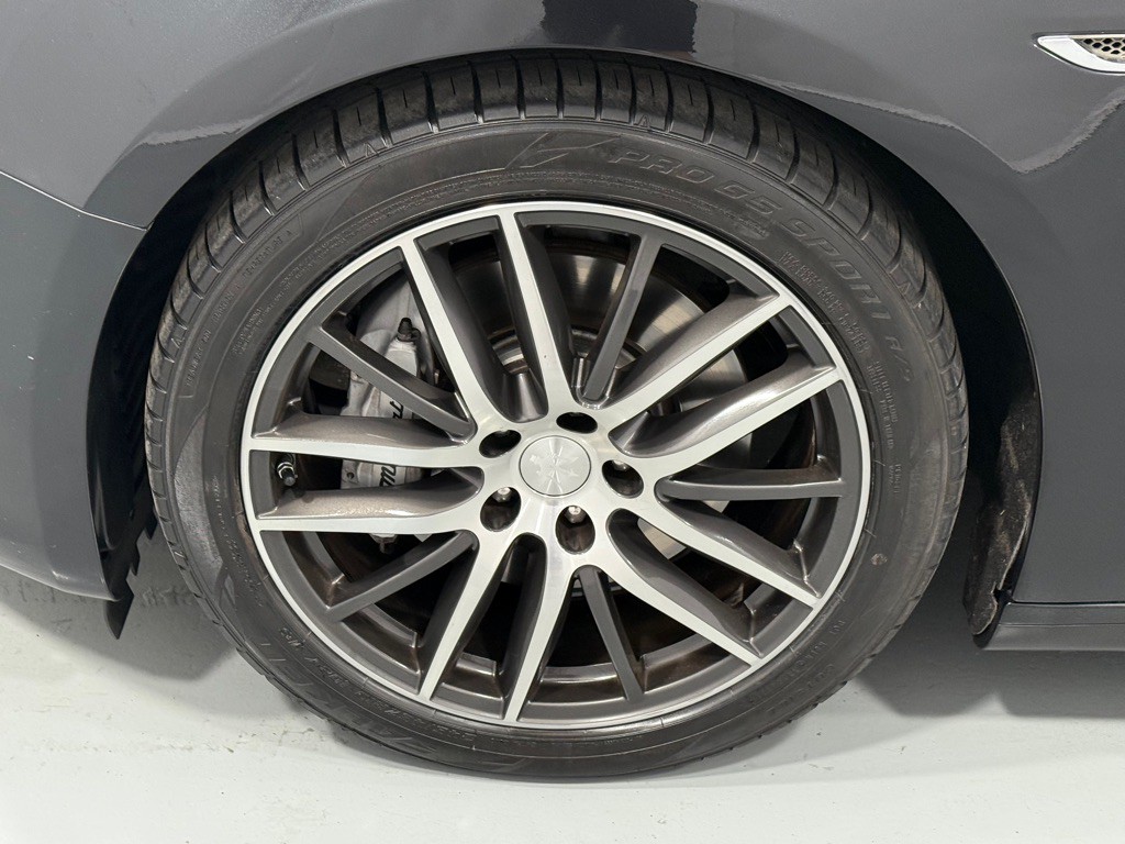 2014 Maserati Ghibli Image 30