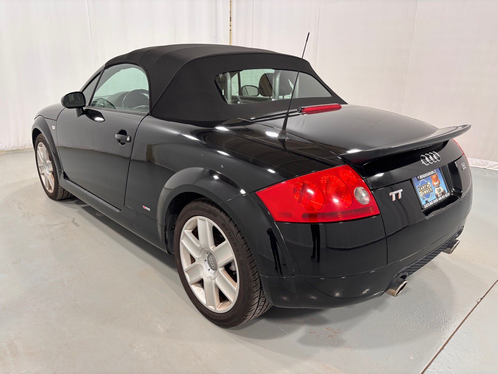 2004 Audi TT Image 7