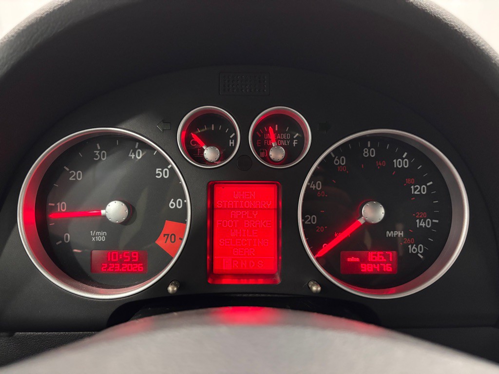 2004 Audi TT Image 14