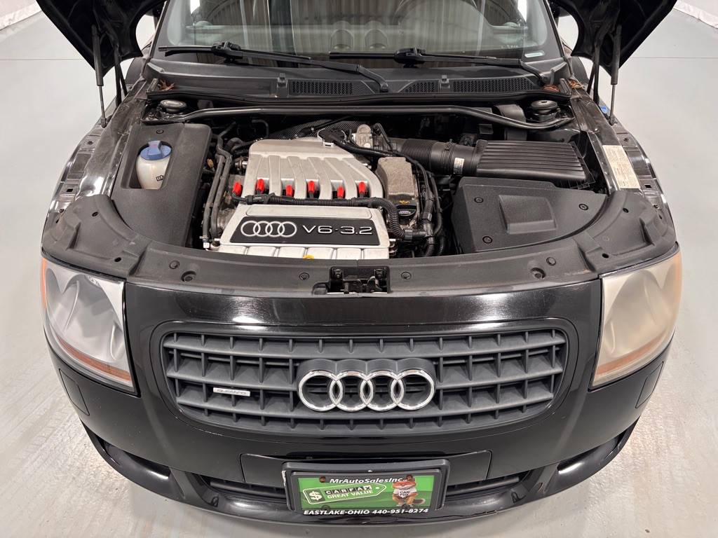 2004 Audi TT Image 22