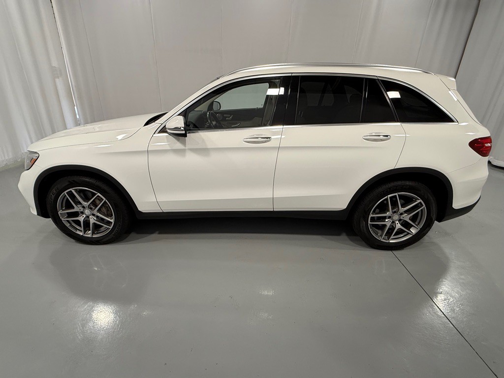2016 Mercedes-Benz GLC-Class Image 8