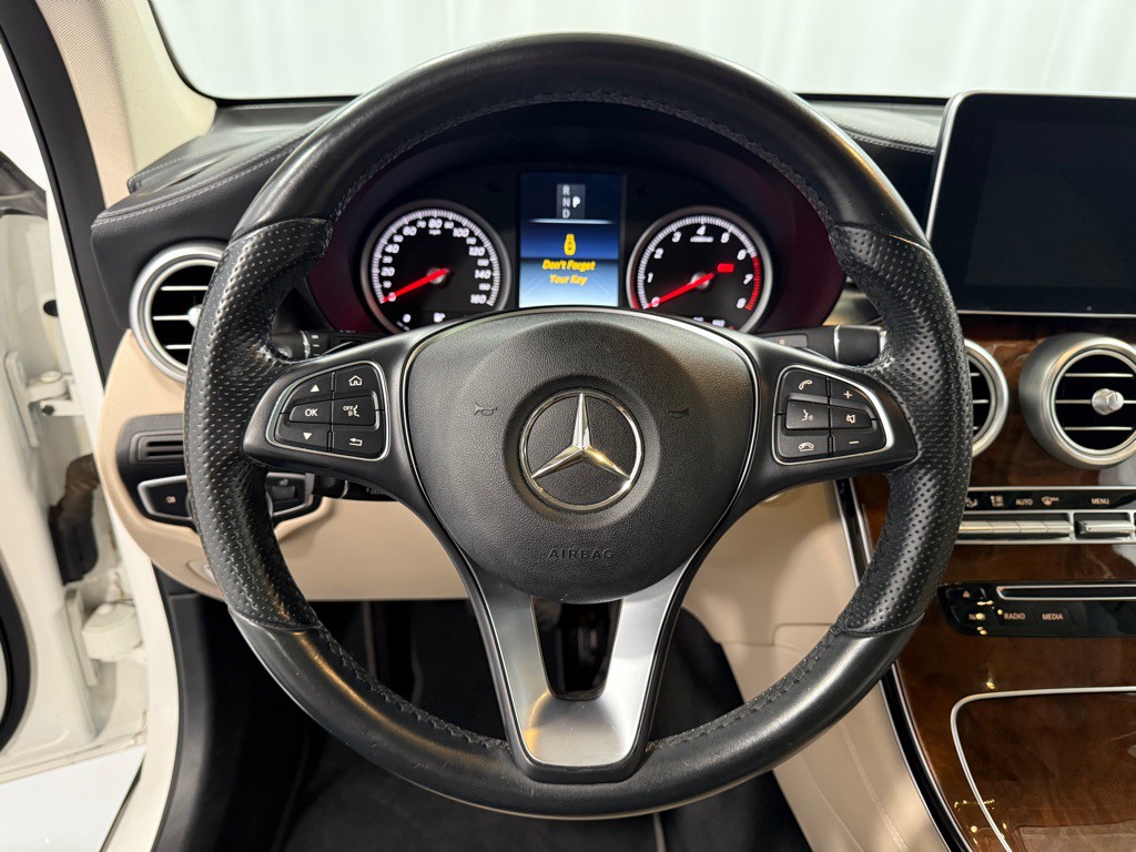 2016 Mercedes-Benz GLC-Class Image 14