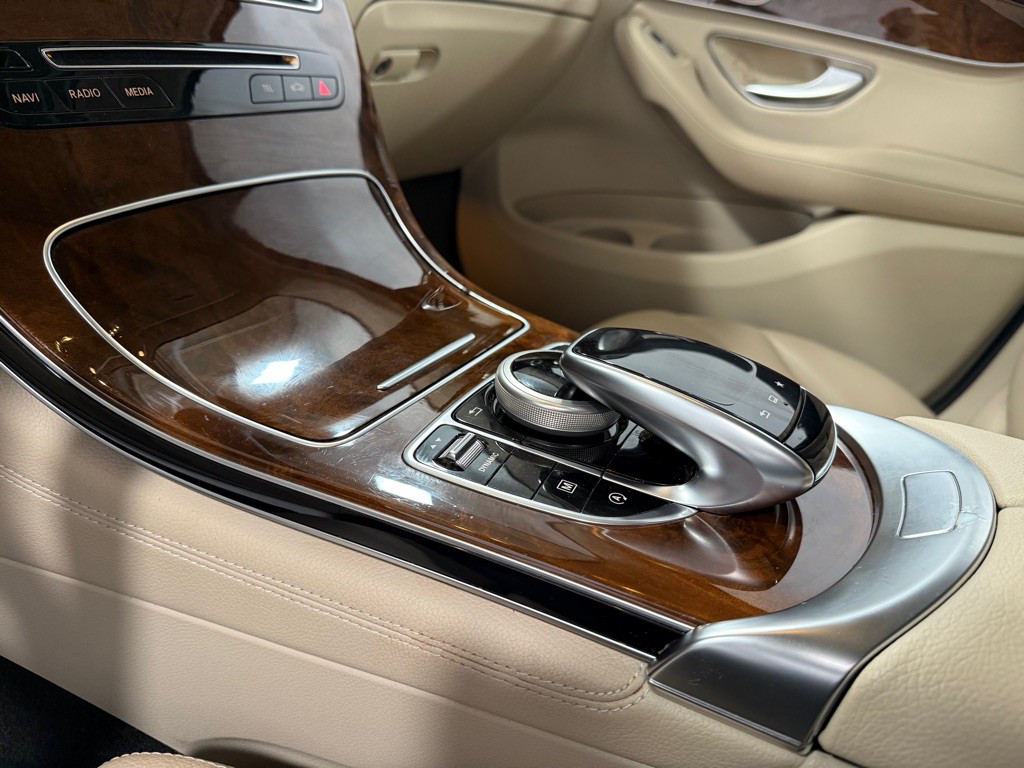 2016 Mercedes-Benz GLC-Class Image 15