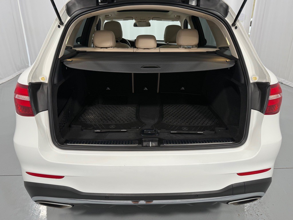 2016 Mercedes-Benz GLC-Class Image 28