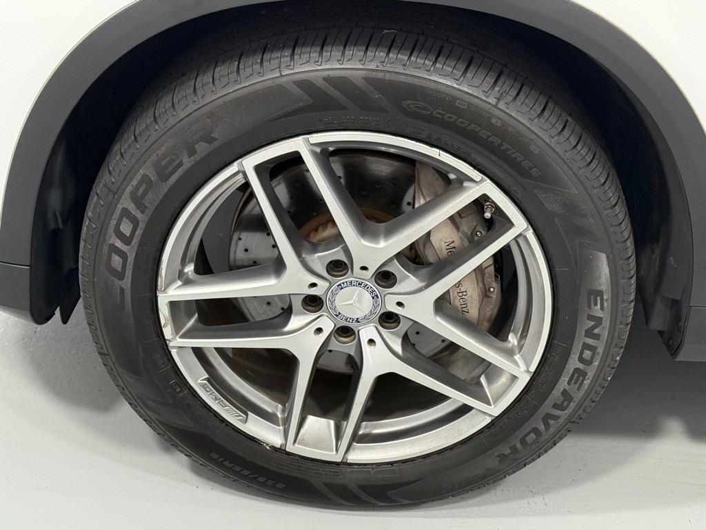 2016 Mercedes-Benz GLC-Class Image 31