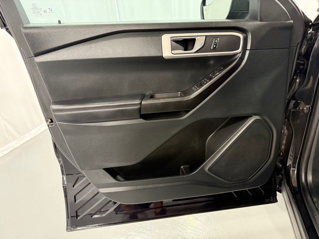 2021 Ford Explorer Image 16