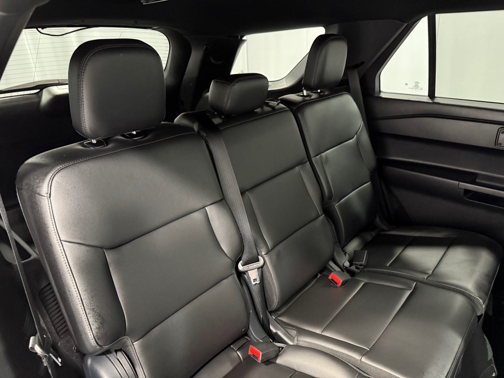 2021 Ford Explorer Image 25