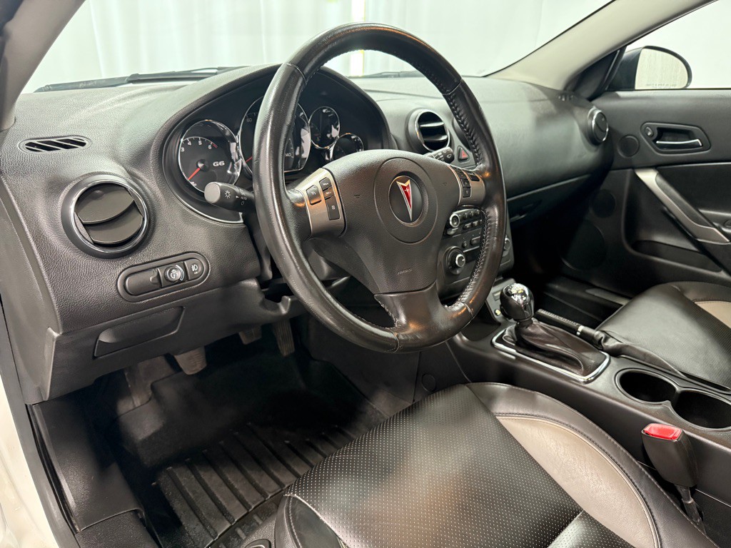 2006 Pontiac G6 Image 9