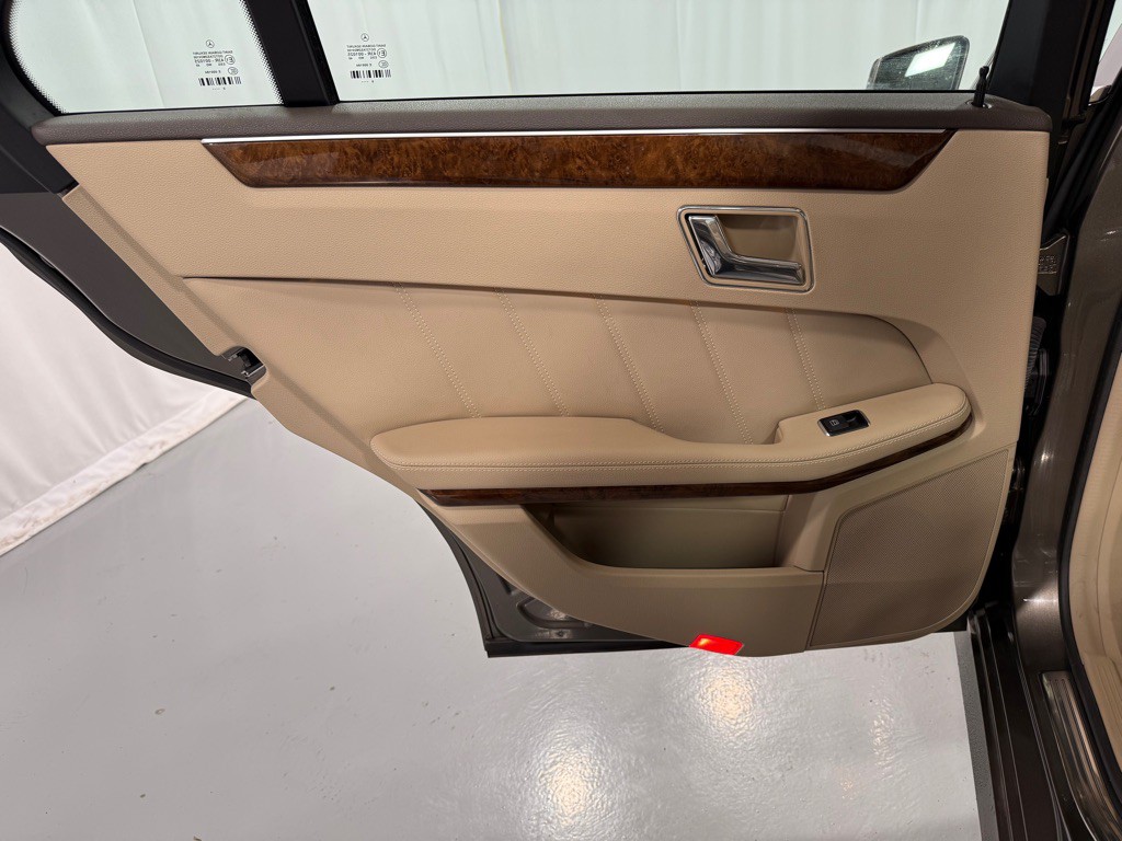 2011 Mercedes-Benz E-Class Image 23