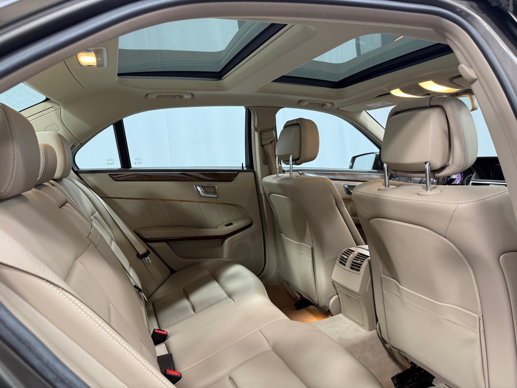 2011 Mercedes-Benz E-Class Image 26