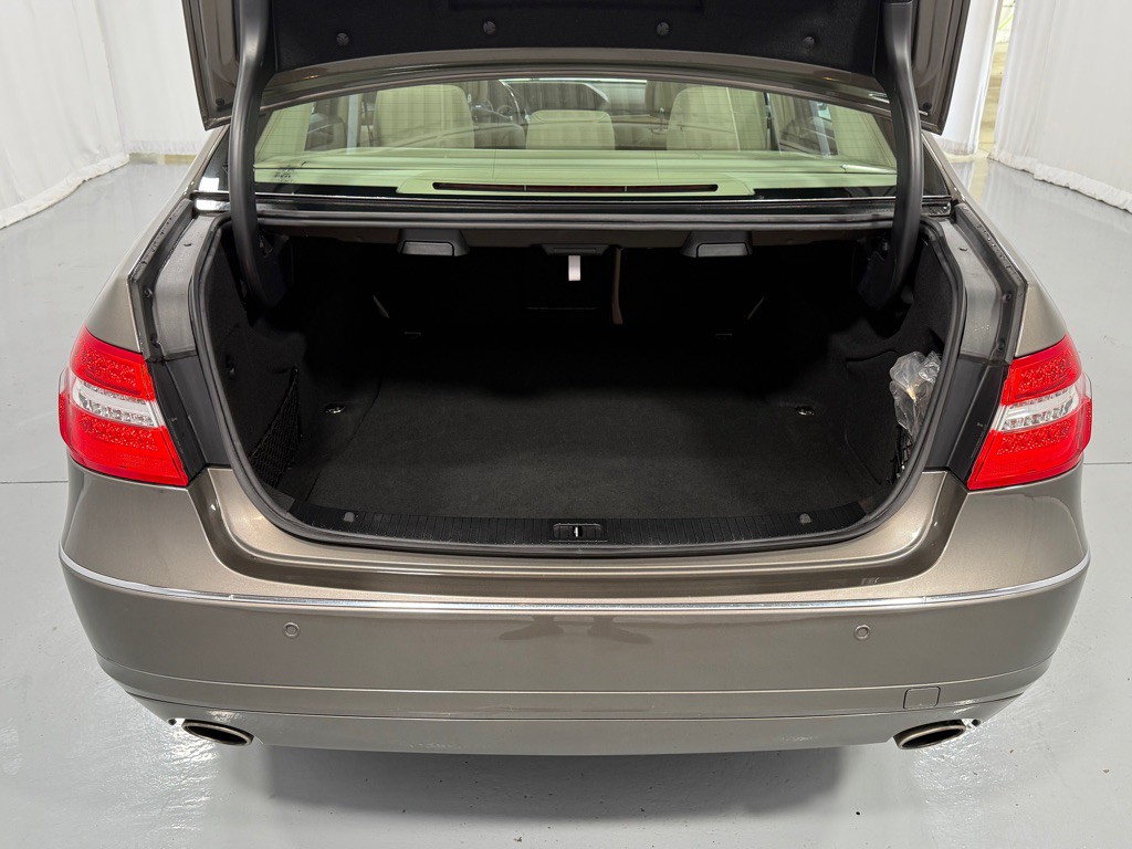 2011 Mercedes-Benz E-Class Image 28
