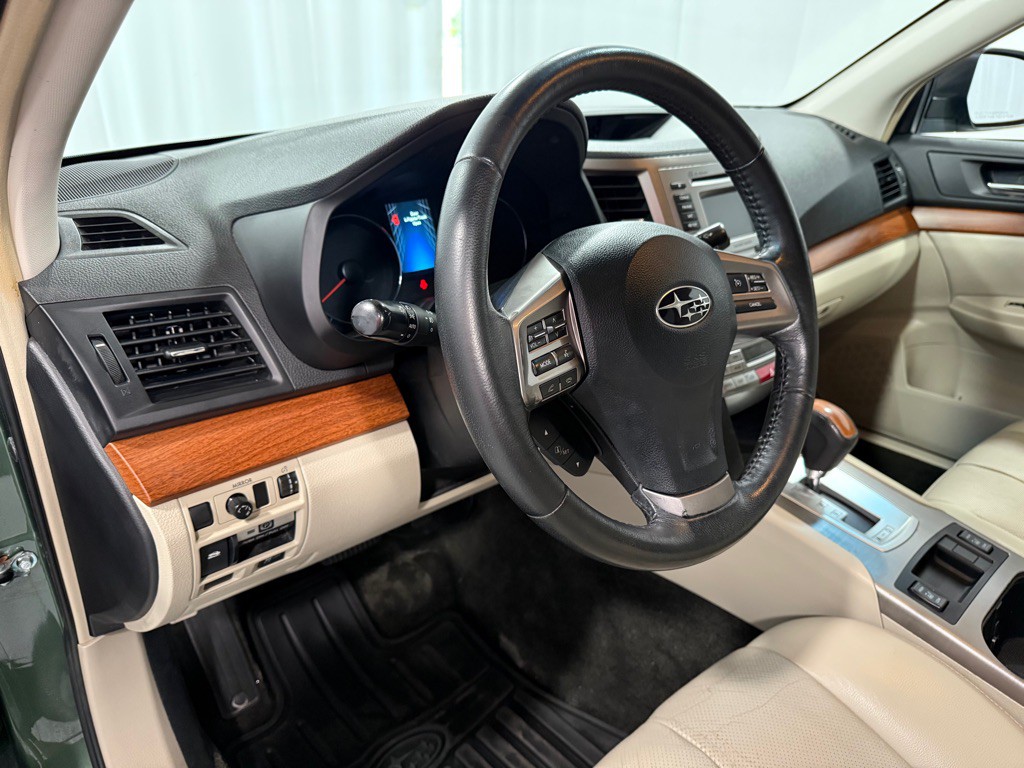 2013 Subaru Outback Image 9